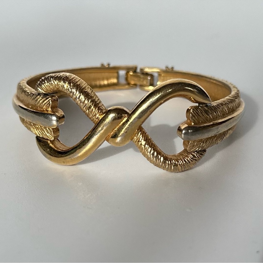 VINTAGE Monet Bow Push Box Clasp Gold Tome Bracelet / Bangle